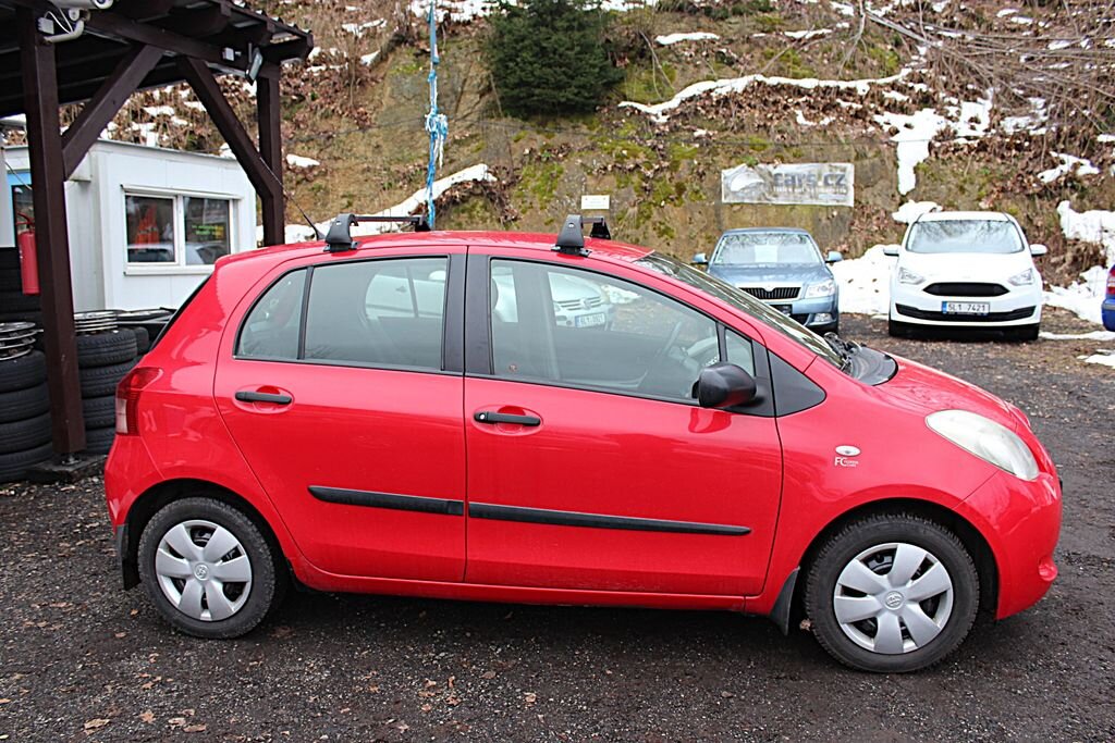 Toyota Yaris Hatchback 998,0 51 kw