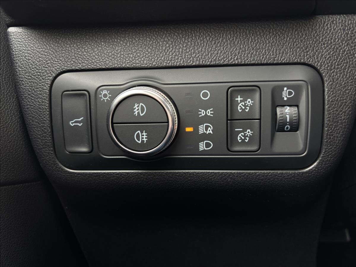 Ford Kuga SUV / Terénní 2,5 l 140 kw