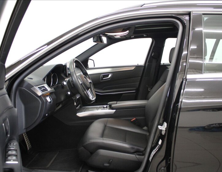 Mercedes-Benz Třídy E Kombi 3,0 l 190 kw