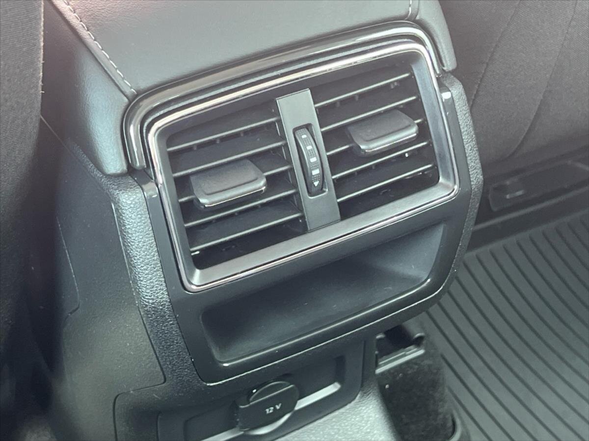 Škoda Karoq SUV / Terénní 1,5 l 110 kw