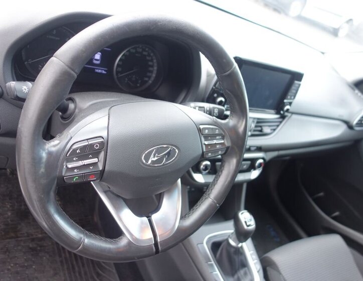 Hyundai i30 24