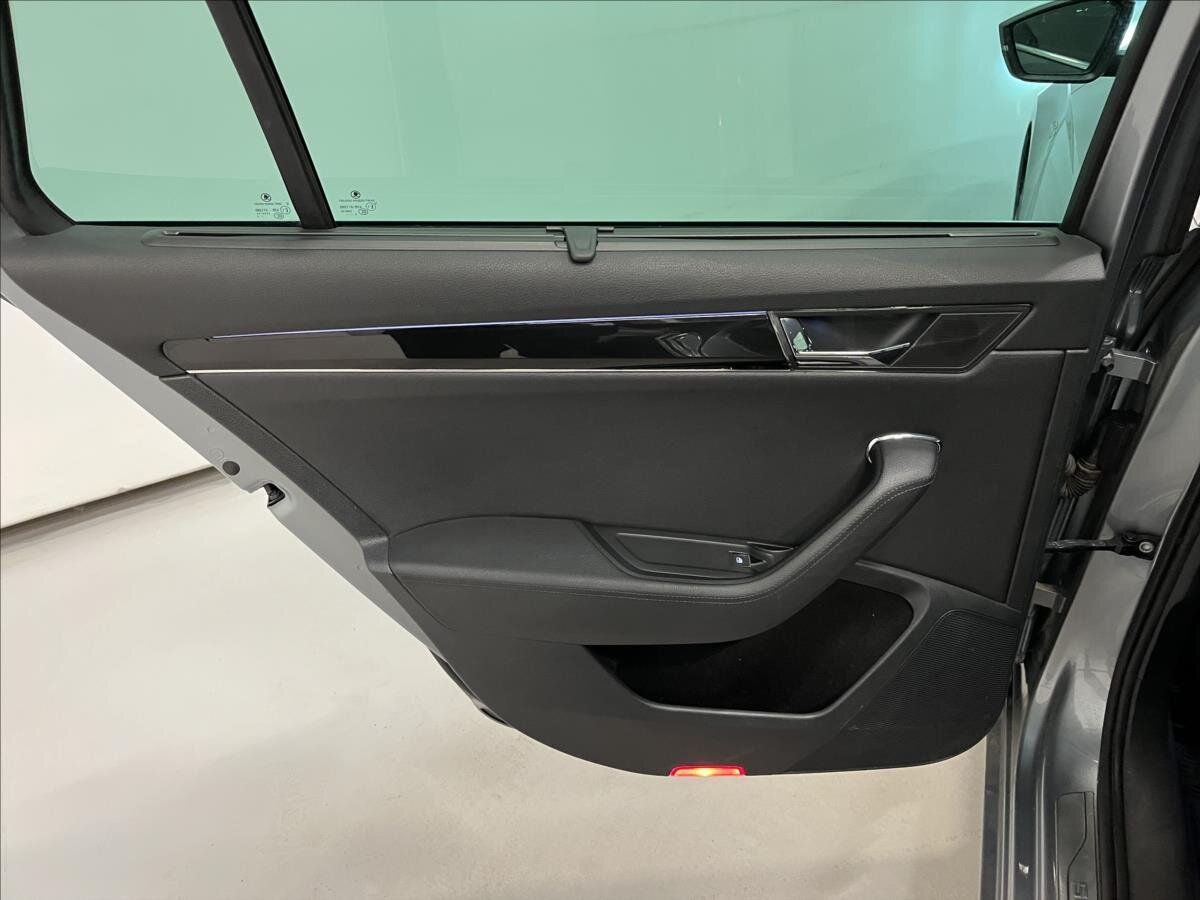 Škoda Superb Kombi 2,0 l 140 kw