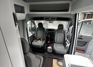 Volkswagen Crafter 9