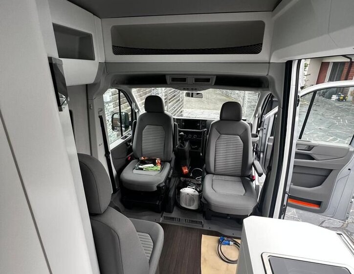 Volkswagen Crafter 9