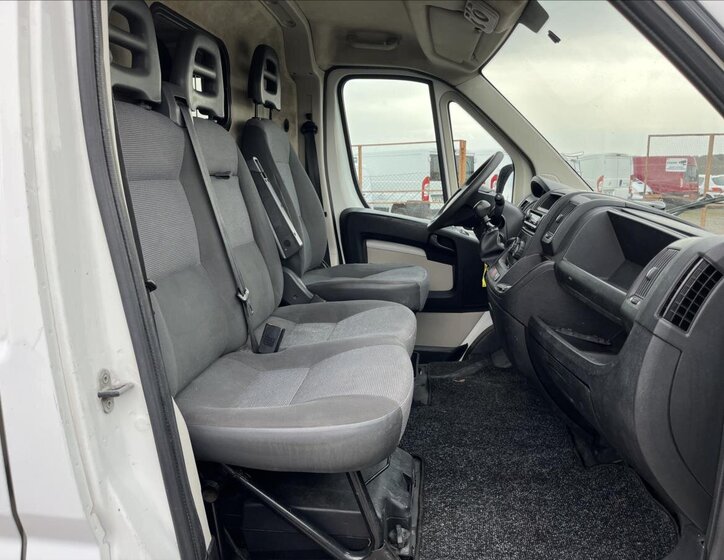 Peugeot Boxer Skříň 2,2 l 96 kw