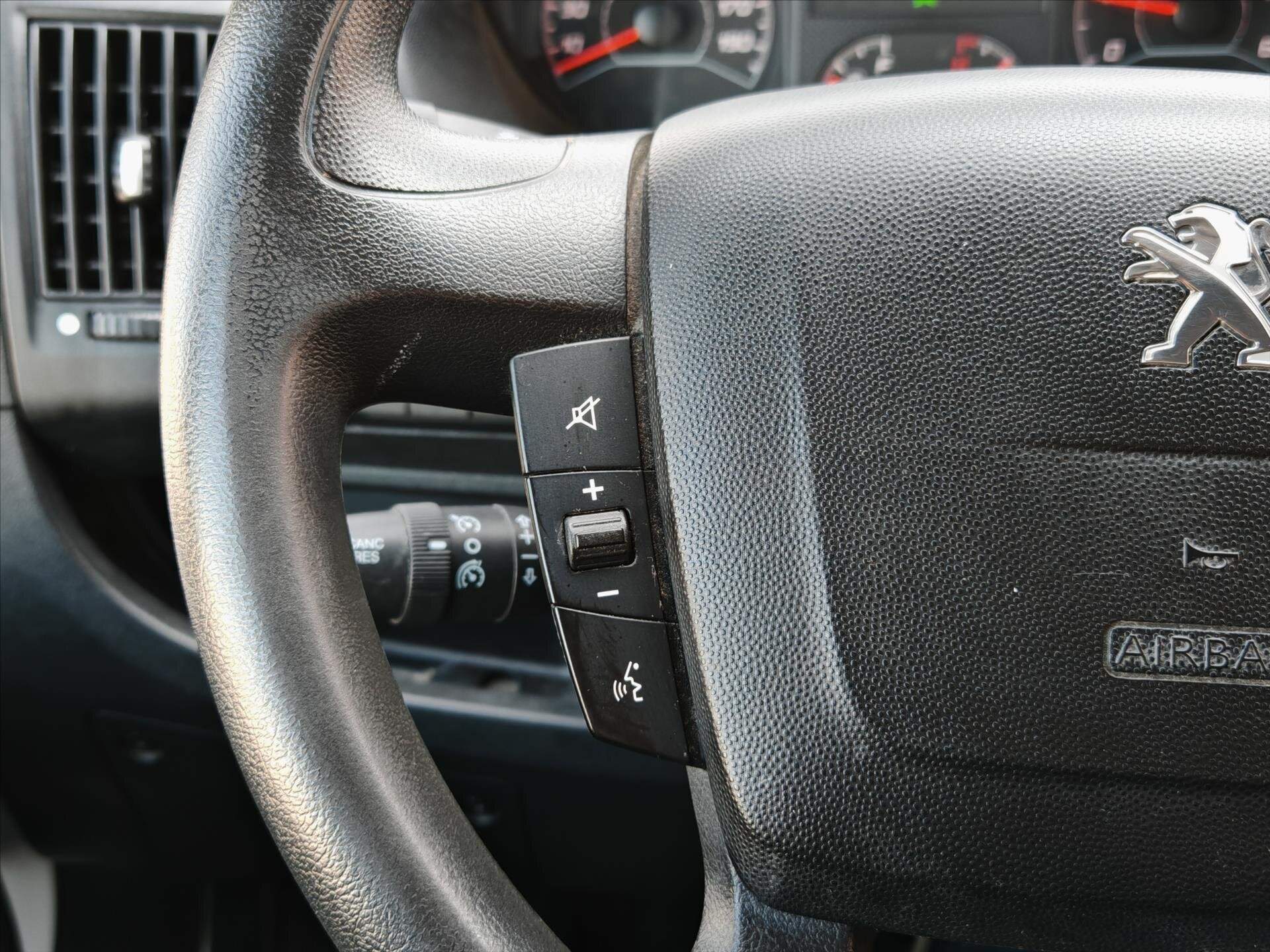 Peugeot Boxer Skříň 2,2 l 121 kw