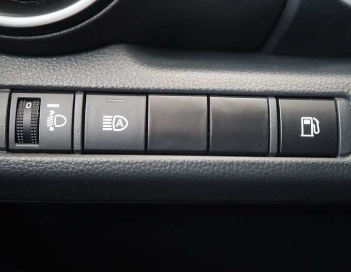 Toyota C-HR SUV 1,8 l 72 kw