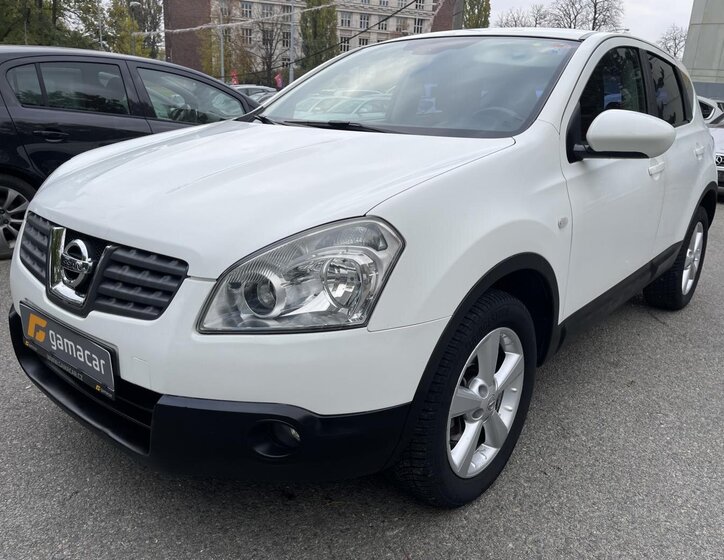 Nissan Qashqai SUV / Terénní 2,0 l 110 kw