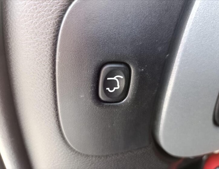 Jeep Cherokee SUV 3,2 l 200 kw