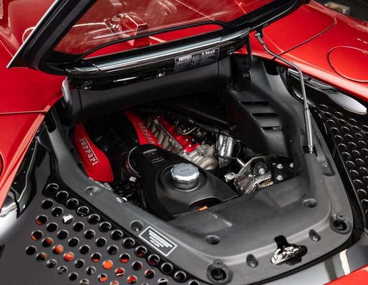 Ferrari SF90 Kabriolet 4,0 l 736 kw