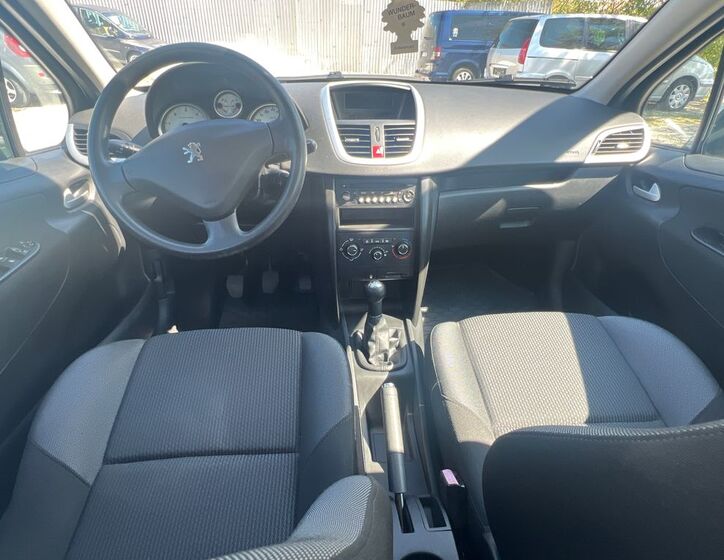 Peugeot 207 7