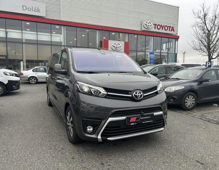 Toyota ProAce Verso 1
