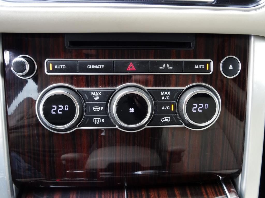 Land Rover Range Rover SUV 4,4 l 250 kw