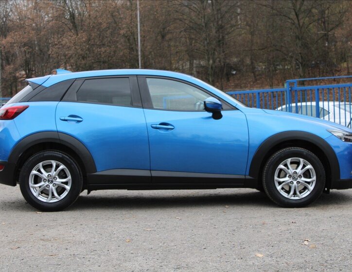 Mazda CX-3 4