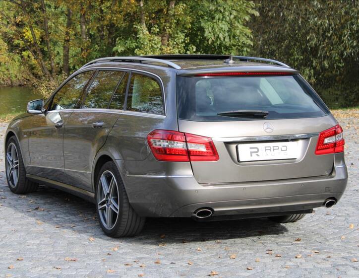 Mercedes-Benz Třídy E 40