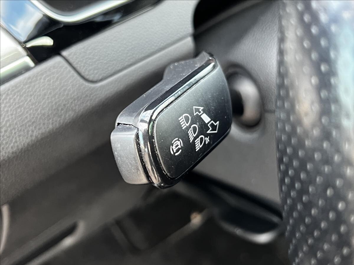 Volkswagen Passat Kombi 1,4 l 160 kw