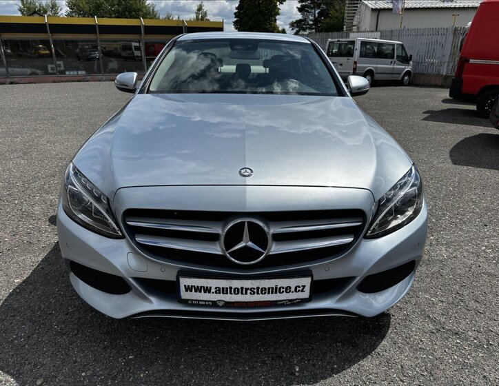 Mercedes-Benz Třídy C Sedan / Limuzína 1,6 l 115 kw