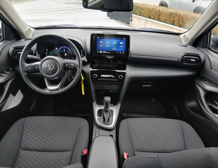 Toyota Yaris Cross 15