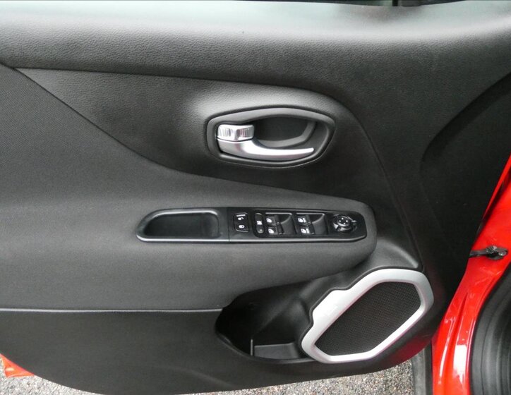 Jeep Renegade SUV 1,3 l 111 kw