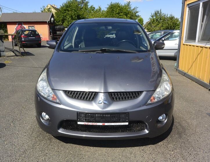 Mitsubishi Grandis 2