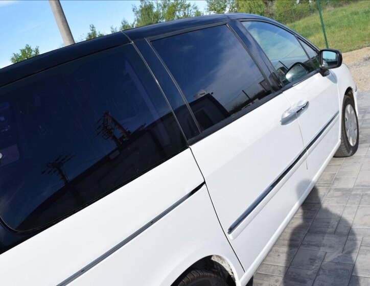 Peugeot 807 MPV 2,0 l 100 kw