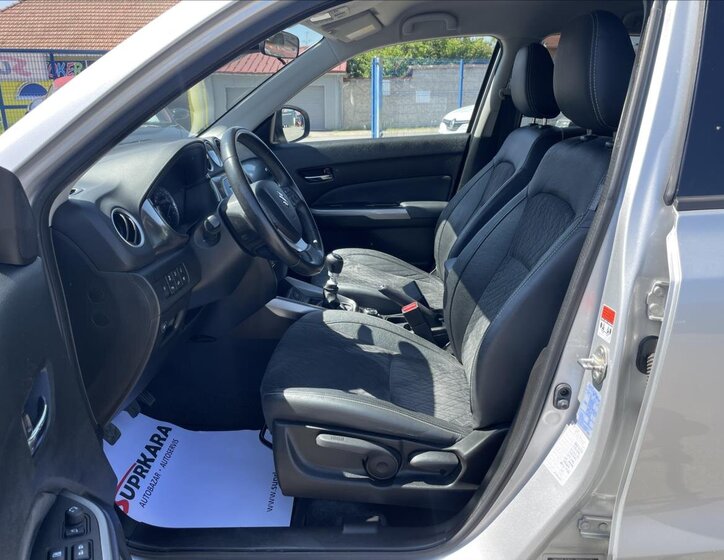 Suzuki Vitara SUV 1,4 l 103 kw