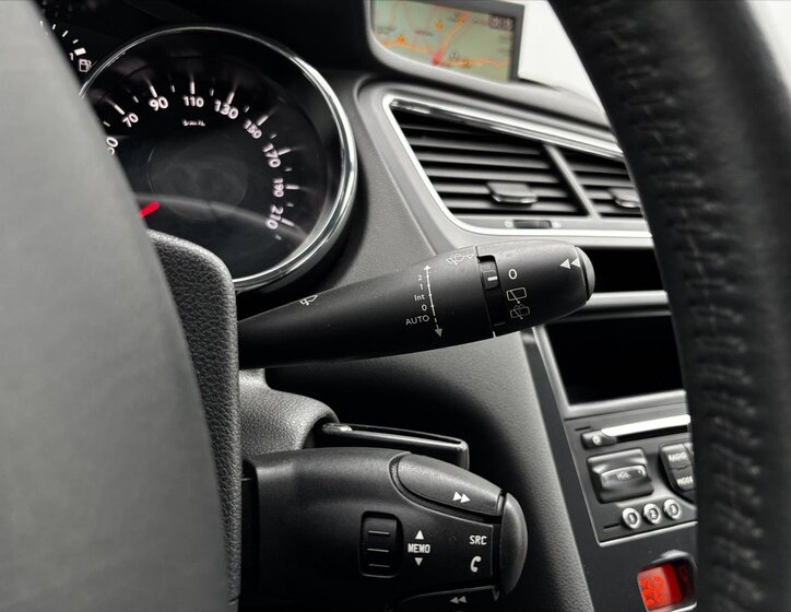 Peugeot 5008 MPV 2,0 l 120 kw