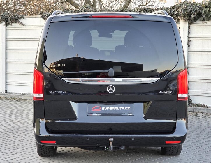 Mercedes-Benz Třídy V Kombi 2,1 l 140 kw