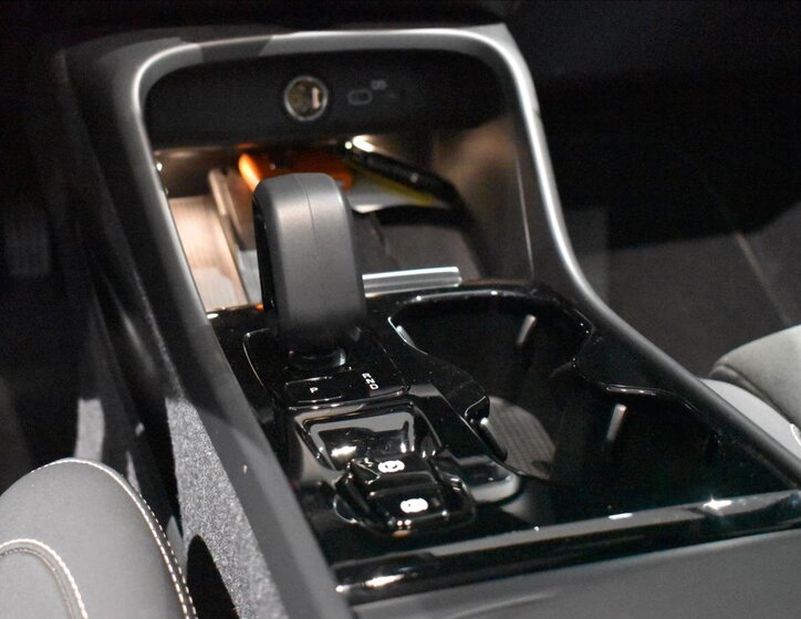 Volvo XC40 SUV / Terénní 2,0 l 145 kw