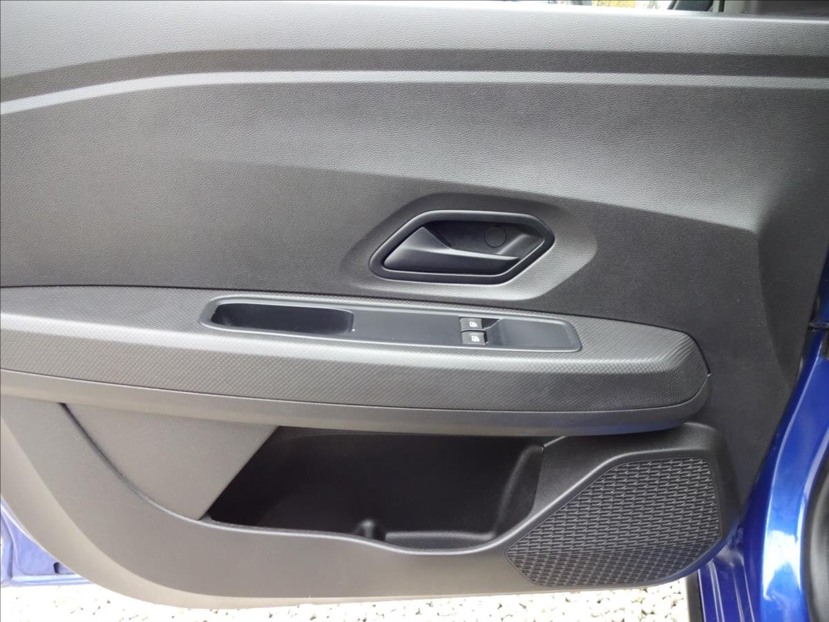 Dacia Sandero Hatchback 999,0 67 kw