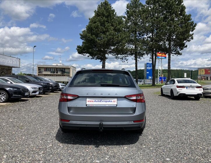 Škoda Superb Kombi 1,4 l 115 kw