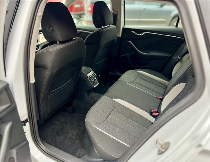 Škoda Kamiq SUV 999,0 81 kw