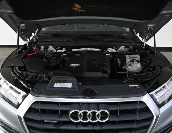 Audi Q5 SUV / Terénní 2,0 l 140 kw