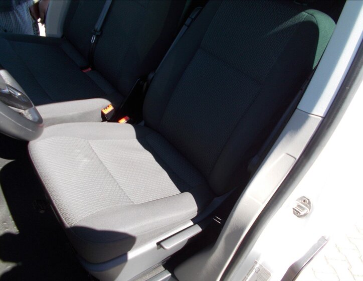 Volkswagen Caravelle MPV 2,0 l 110 kw