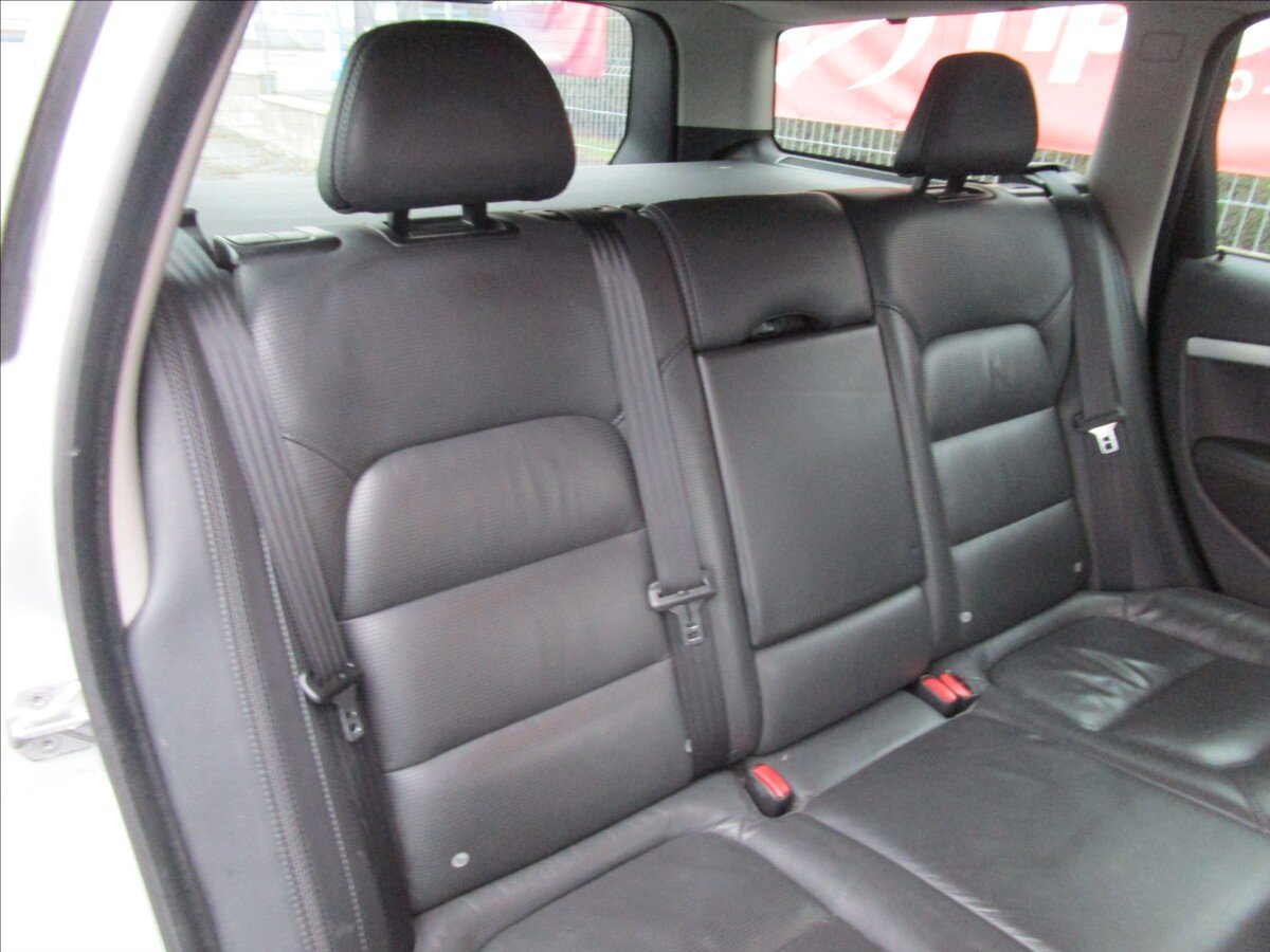 Volvo XC70 Kombi 2,4 l 158 kw