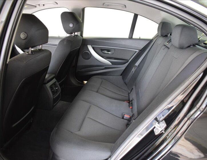 BMW Řada 3 Sedan / Limuzína 1,6 l 100 kw