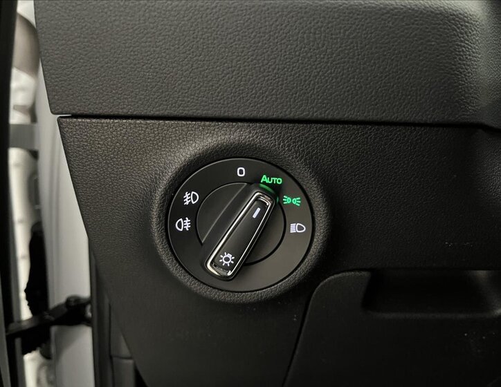 Škoda Karoq SUV 1,5 l 110 kw