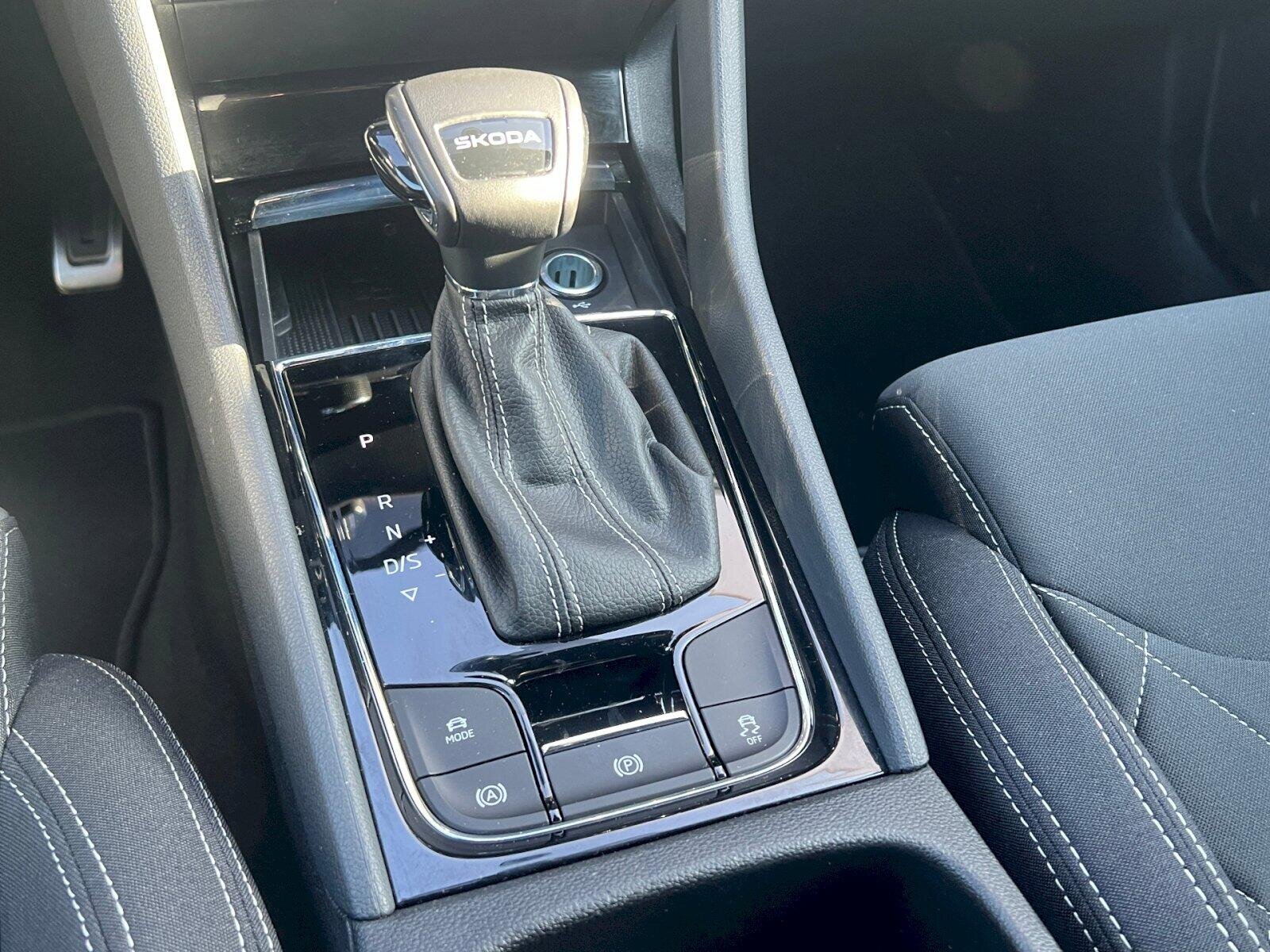 Škoda Karoq SUV / Terénní 1,5 l 110 kw