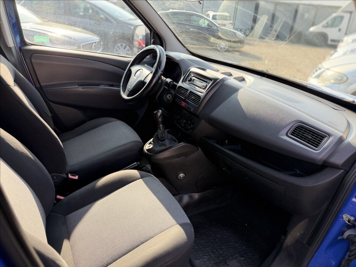 Fiat Dobló cargo Pick-up 1,2 l 66 kw