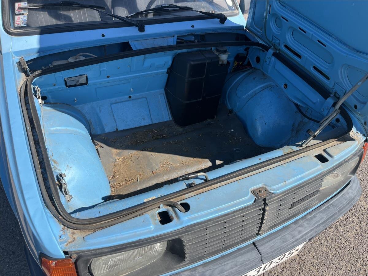 Škoda 105 Sedan 1,0 l 33 kw