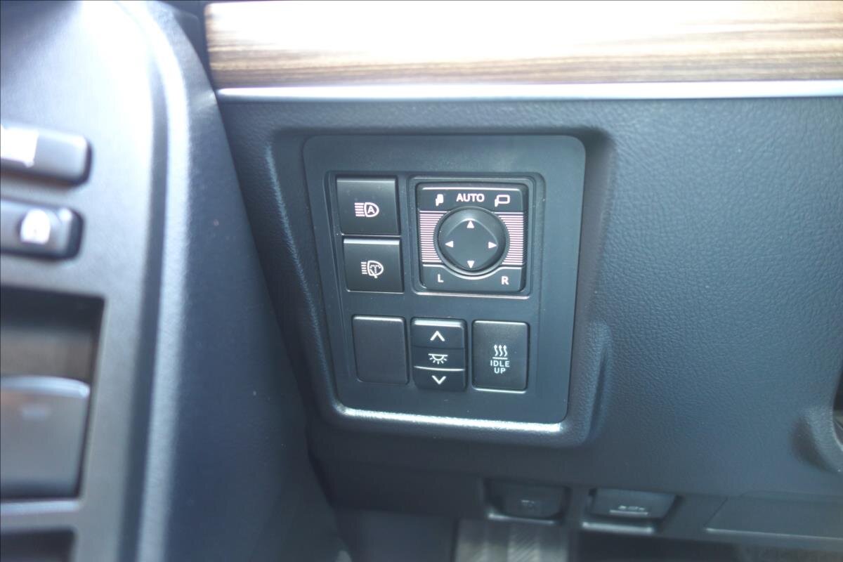 Toyota Land Cruiser SUV / Terénní 2,8 l 130 kw