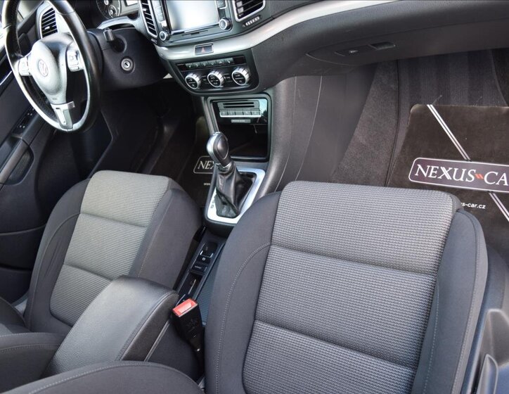 Volkswagen Sharan MPV 2,0 l 103 kw