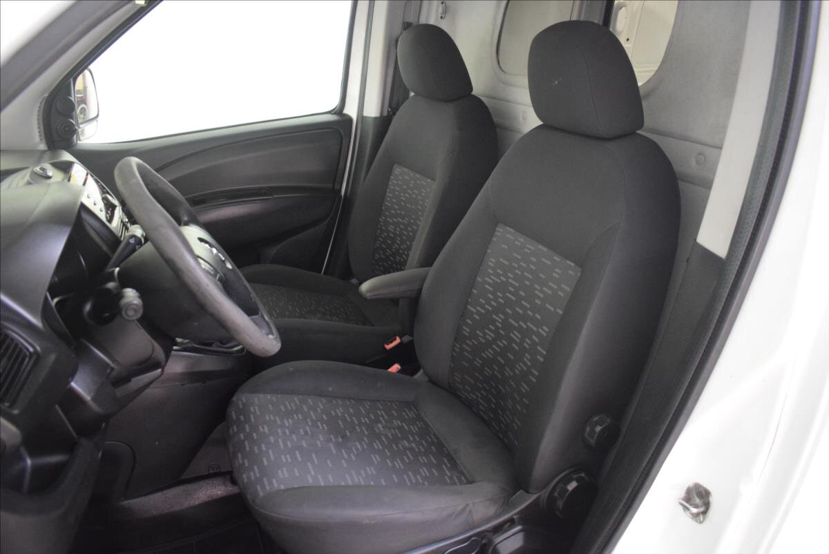 Opel Combo Ostatní 1,2 l 66 kw