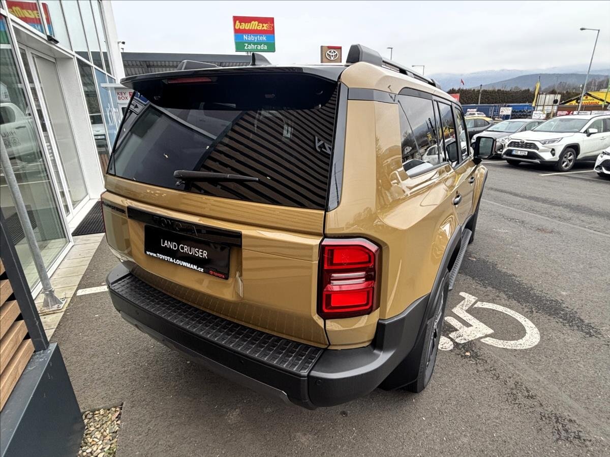 Toyota Land Cruiser SUV 2,8 l 150 kw