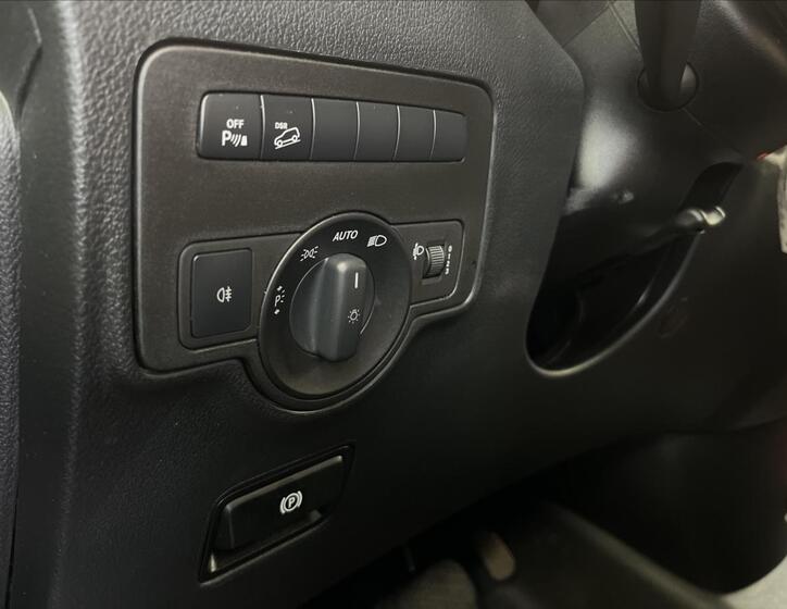 Mercedes-Benz Vito 11