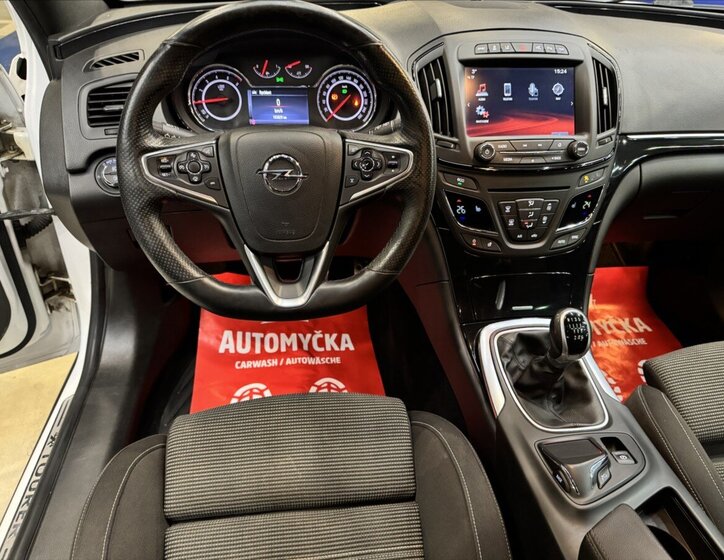 Opel Insignia Kombi 2,0 l 120 kw