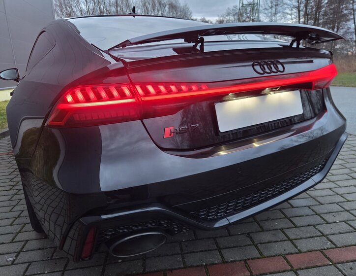 Audi RS7 Hatchback 4,0 l 441 kw
