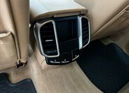 Porsche Cayenne Kombi 4,8 l 294 kw