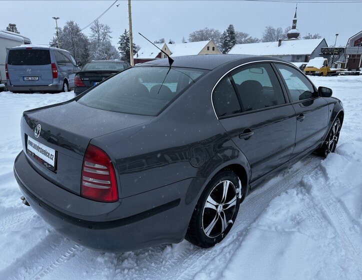 Škoda Superb Sedan 2,0 l 103 kw