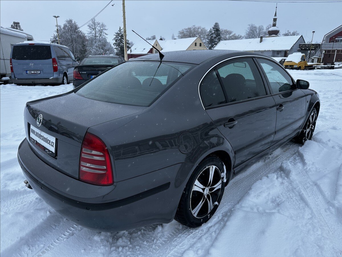 Škoda Superb Sedan 2,0 l 103 kw